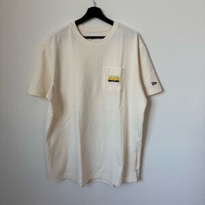 New Era Cream Crewneck Short Sleeve T Shirt with Pocket & Logo, size XL